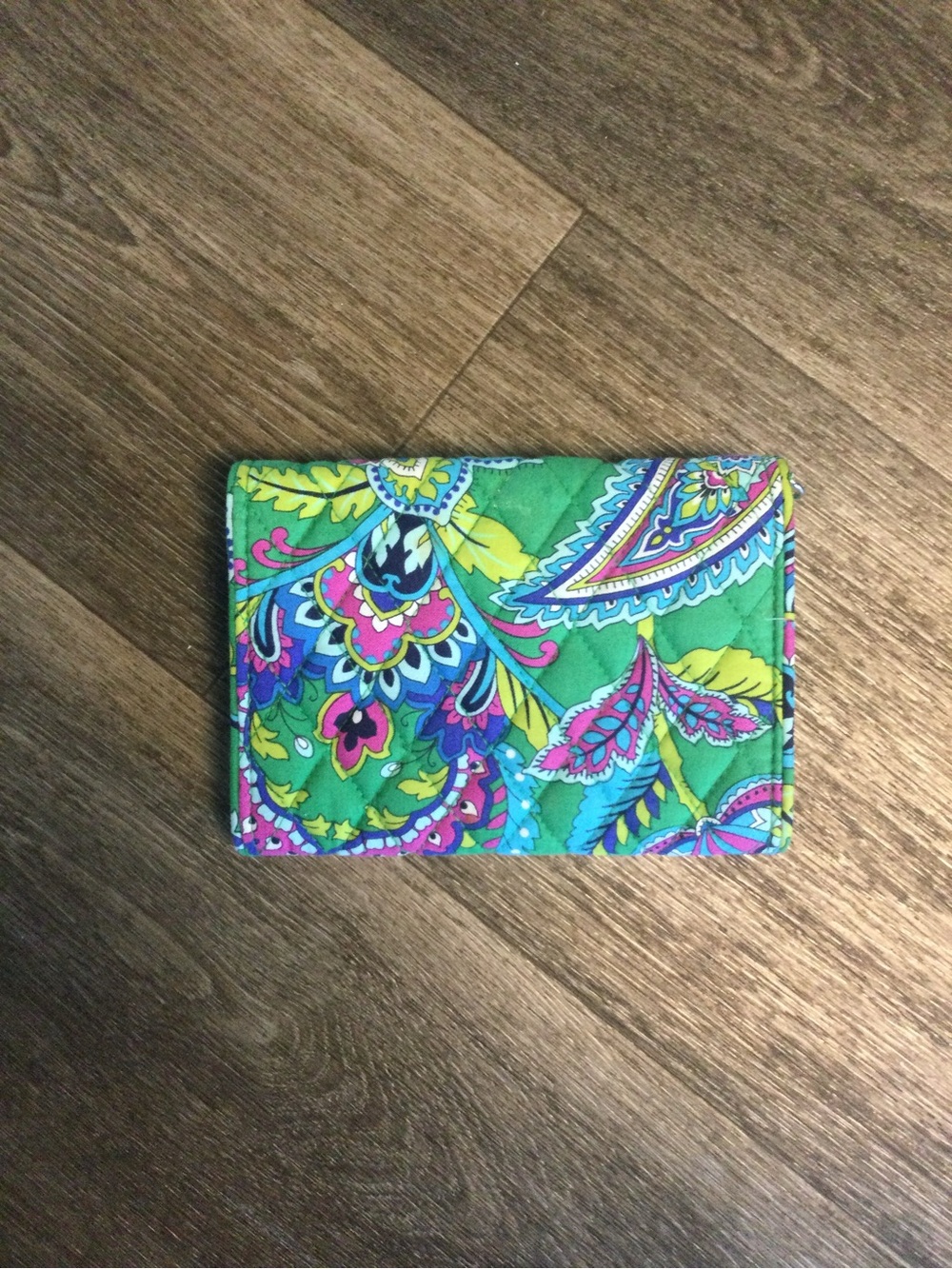 Vera Bradley Green Quilted Paisley Turn-Lock Wallet - Picture 4 of 6